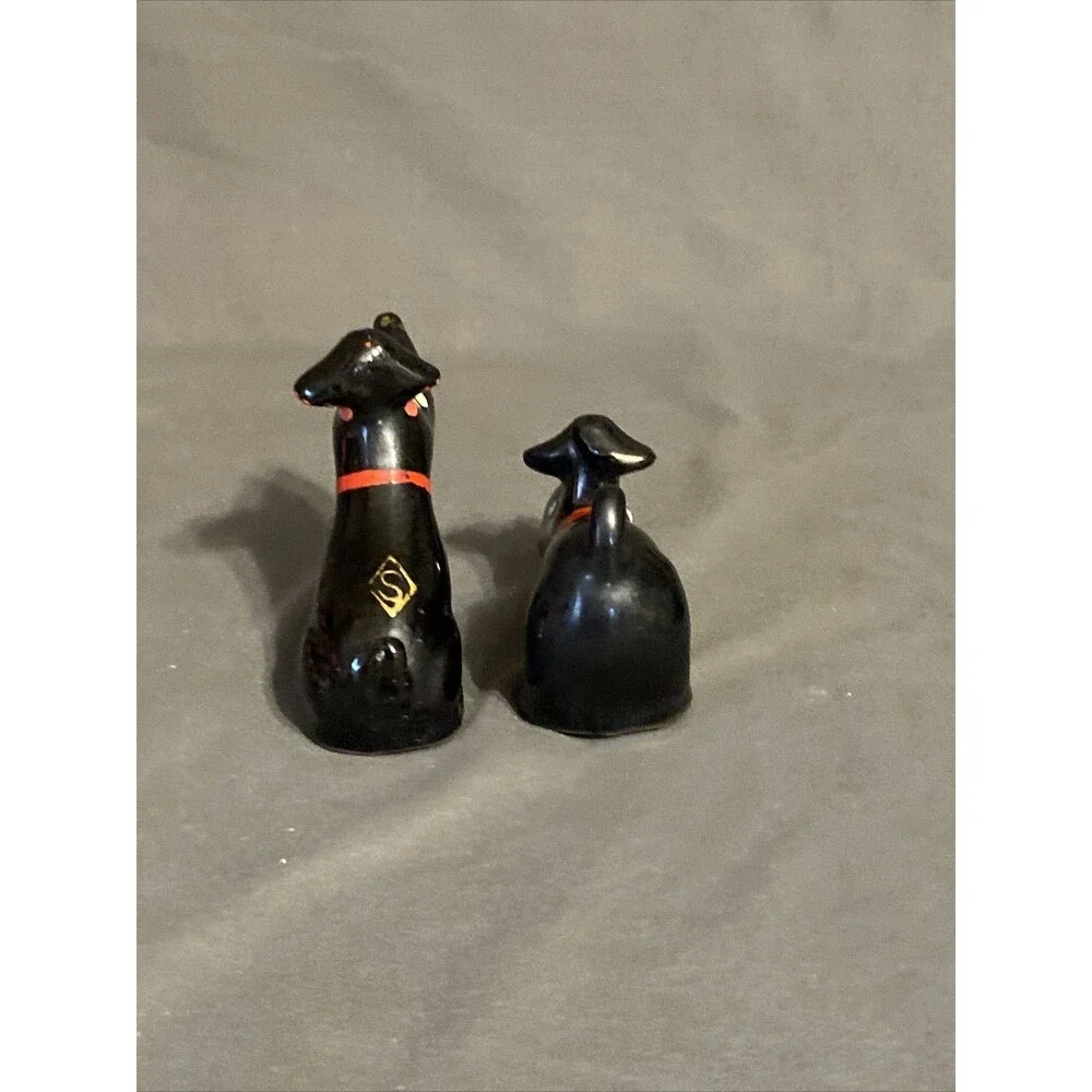 Black Dog Vintage Salt & Pepper Shaker Set Abstract Puppy Dog Japan